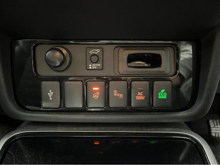 2020 Mitsubishi Outlander €23950! 2020 MITSUBISHI OUTLANDER PHEV G PLUS PACKAGE 2.4 AUTOMATIC / CRUISE CONTROL / 360° PARKING CAMERA / ELECTRIC MEMORY & HEATED SEATS / PADDLE SHIFTERS / HEATED STEERING WHEEL €23,950 thumbnail