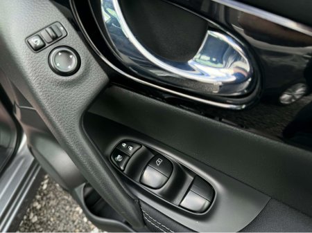 2017 Nissan Qashqai 1.5 SV **LOW KM'S** €13,950 thumbnail