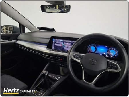 2023 Volkswagen Golf LIFE 2.0 TDI 115HP Diesel Manual €26,995 thumbnail