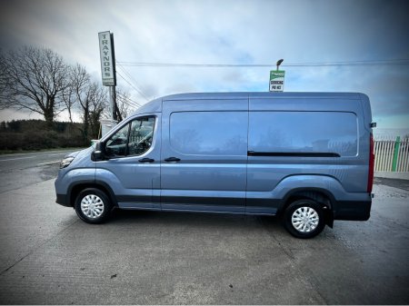 2026 Maxus Deliver 9 FWD LUX MODEL thumbnail