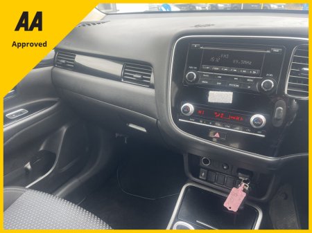 2020 Mitsubishi Outlander - thumbnail 6