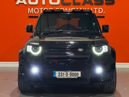 2023 Land Rover Defender - view 3