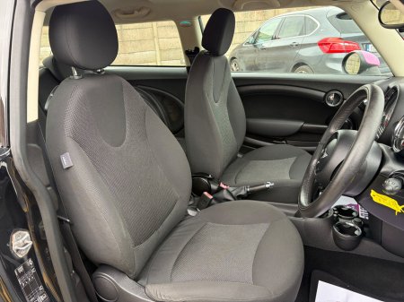 2013 MINI Hatch - thumbnail 4