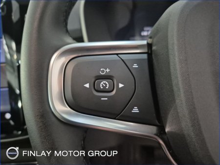 2025 Volvo EX40 Ultra single motor 69kw battery €48,750 thumbnail