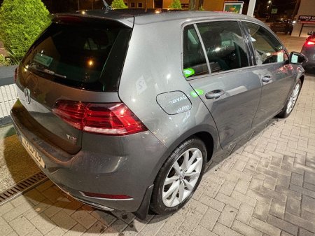 2017 Volkswagen Golf - thumbnail 4