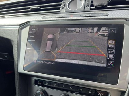 2019 Volkswagen Passat - thumbnail 10