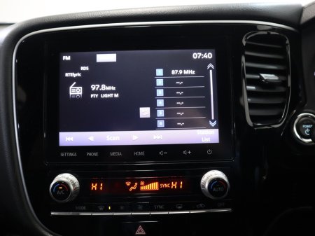 2021 Mitsubishi Outlander - thumbnail 16