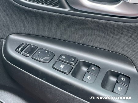 2022 Hyundai Kona 1.0 T-GDI Executive Two Tone Roof €25,950 thumbnail