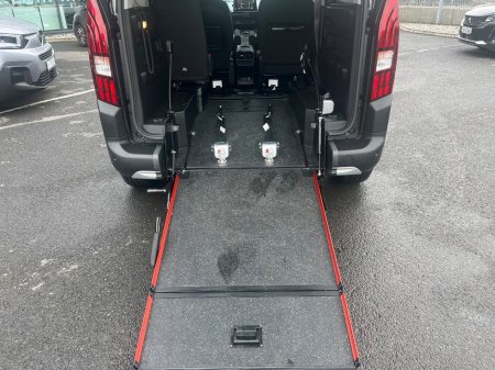 2024 Peugeot Rifter - thumbnail 10