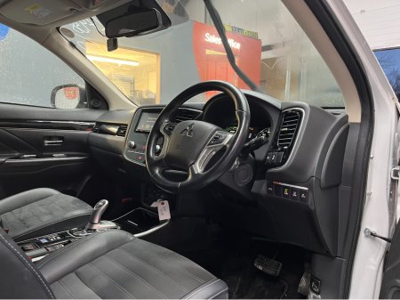 2020 Mitsubishi Outlander €23950 2020 MITSUBISHI OUTLANDER G 4WD 2.4 AUTOMATIC / CRUISE CONTROL / HEATED SEATS €23,950 thumbnail