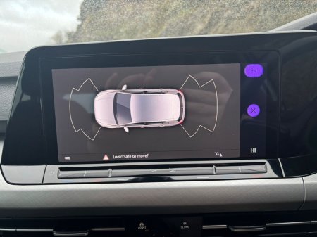 2023 Volkswagen Golf 1.0 eTSI 110HP Life DSG MHEV €25,950 thumbnail