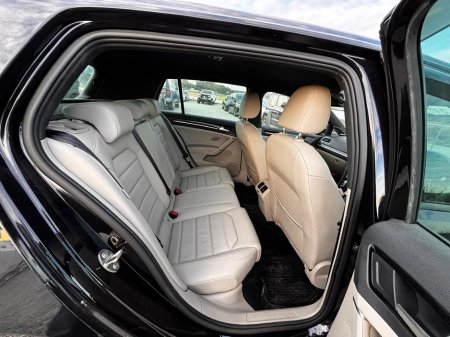 2019 Volkswagen Golf - thumbnail 2