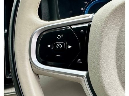 2022 Volvo XC60 - thumbnail 15