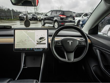 2019 Tesla Model 3 192 Tesla Model 3/New NCT/Irish/1yr warranty €19,888 thumbnail