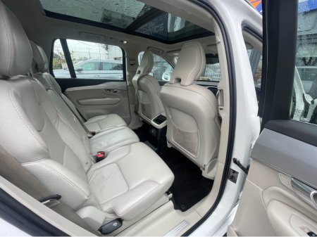 2019 Volvo XC90 T8 AWD PHEV 5DR AUTO R-DESIGN €36,950 thumbnail