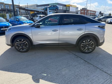 2025 Peugeot 3008 - thumbnail 7