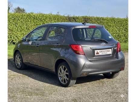 2015 Toyota Yaris - thumbnail 5