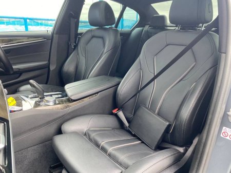 2019 BMW 5 Series - thumbnail 8