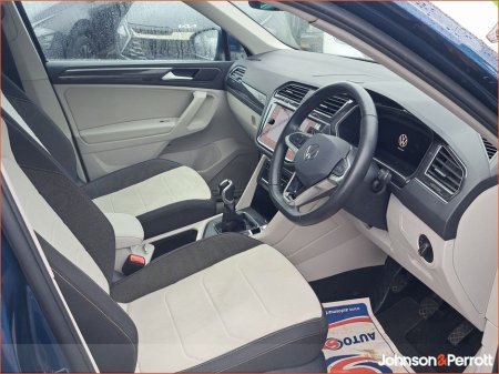 2024 Volkswagen Tiguan - thumbnail 16