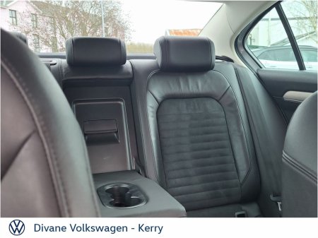 2018 Volkswagen Passat - thumbnail 25