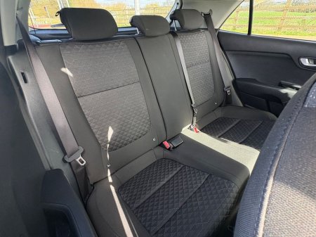 2023 Kia Rio - thumbnail 10