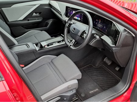 2024 Opel Astra ELEGANCE 1.5TD 130BHP 8-SPEED AUTOMATIC €26,950 thumbnail