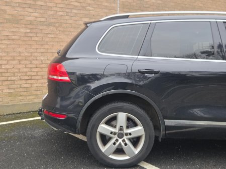 2012 Volkswagen Touareg 3.0 TDI V6 SE BLUE TECH 5DR AUTO €12,950 thumbnail