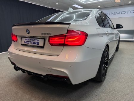 2017 BMW 3 Series - thumbnail 12