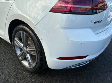 2020 Volkswagen Golf ( 202 REG 1.4 TSI LEATHER LEATHER SEATS VIRTUAL CLOCKS  SAT NAV  LEATHER  SEATS - VIRTUAL CLOCKS -REVERSE CAMERA - NAVIGATION - CARPLAY - ANDROID AUTO- BLIND SPOT REAR TRAFFIC ASSIST - DISCOVER PRO €22,950 thumbnail