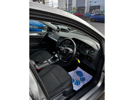 2018 Volkswagen Golf TRENDLINE 1.6 TDI MANUAL 5SPEED 115HP 5DR €13,750 thumbnail