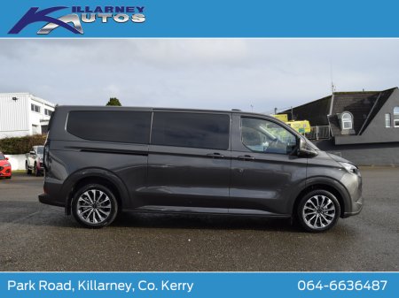 2026 Ford Tourneo Custom 2026 PHEV Tourneo Custom Limited 2.5 Auto thumbnail