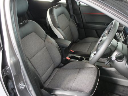 2021 Renault Captur E-tech P S Edition E-tech Plug-in Hybri €19,499 thumbnail