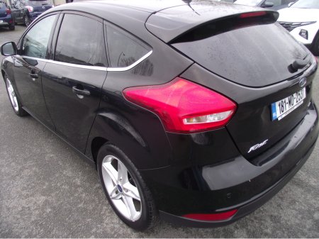 2018 Ford Focus - thumbnail 6