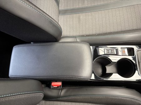 2023 Peugeot 2008 - thumbnail 15