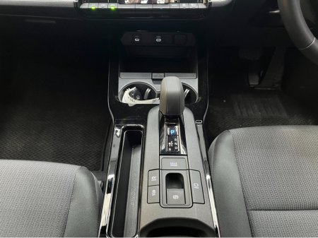 2025 Toyota Prius - thumbnail 17