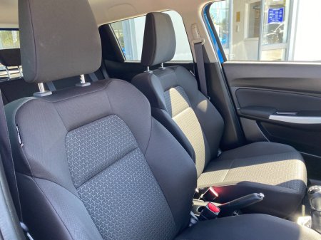 2021 Suzuki Swift - thumbnail 10