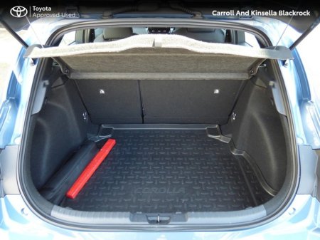 2022 Toyota Corolla Hybrid Luna HB €24,950 thumbnail