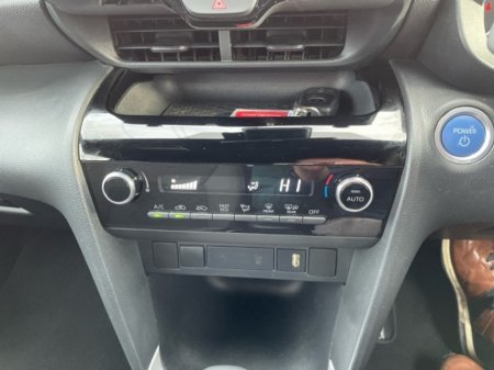 2022 Toyota Yaris Cross LunaSport - BiTone - 1.5 Hybrid - Automatic - 1 Owner &ndash; Full TOYOTA Service History // Remote Central Locking // Front Electric Windows // Rear Electric Windows // Electric Mirrors // Apple Carp €26,899 thumbnail