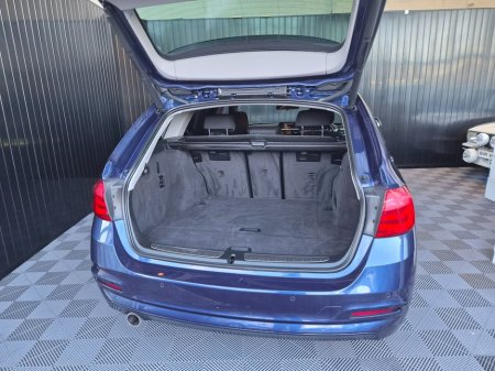 2018 BMW 3 Series - thumbnail 9