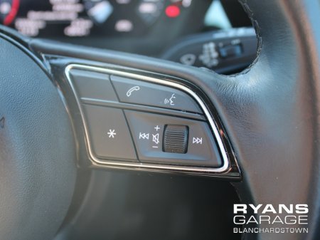 2021 Audi A3 SPORTBACK 30 TFSI  SE 5DR   **FULL LEATHER**  **LOW MILEAGE** €25,995 thumbnail