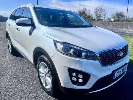 2017 Kia Sorento - thumbnail 3