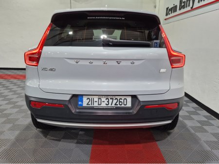 2021 Volvo XC40 - thumbnail 3