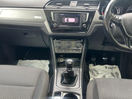 2017 Volkswagen Touran - thumbnail 24