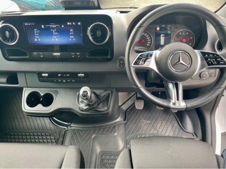 2025 Mercedes-Benz Sprinter - photo 8