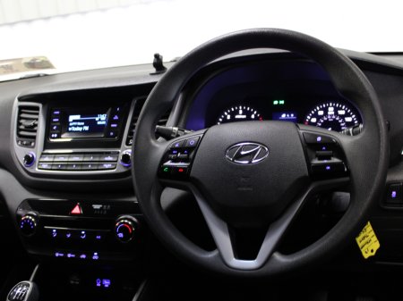 2017 Hyundai Tucson - thumbnail 17