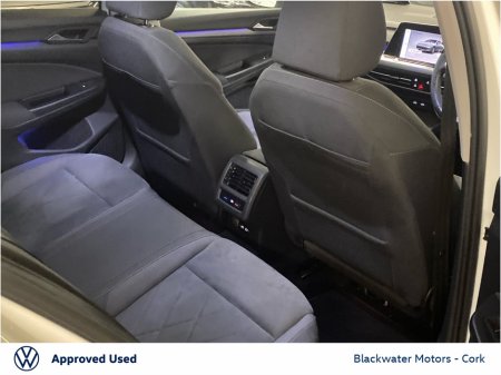 2020 Volkswagen Golf STYLE 1.5 TSI MHEV AUTOMATIC 150BHP €24,995 thumbnail