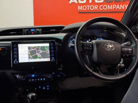 2023 Toyota Hilux - thumbnail 9