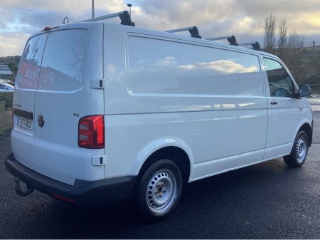 2017 Volkswagen Transporter ** ONLY 137KMS * CAMERA €15,950 thumbnail
