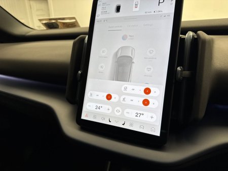 2024 Volvo EX30 - thumbnail 22