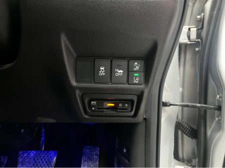 2017 Honda Stepwagon €21950! 2017 HONDA STEPWAGON SPADA HYBRID G SENSING 2.0 AUTOMATIC / CRUISE CONTROL / REVERSE CAMERA / AUTOMATIC DOORS AND MORE €21,950 thumbnail